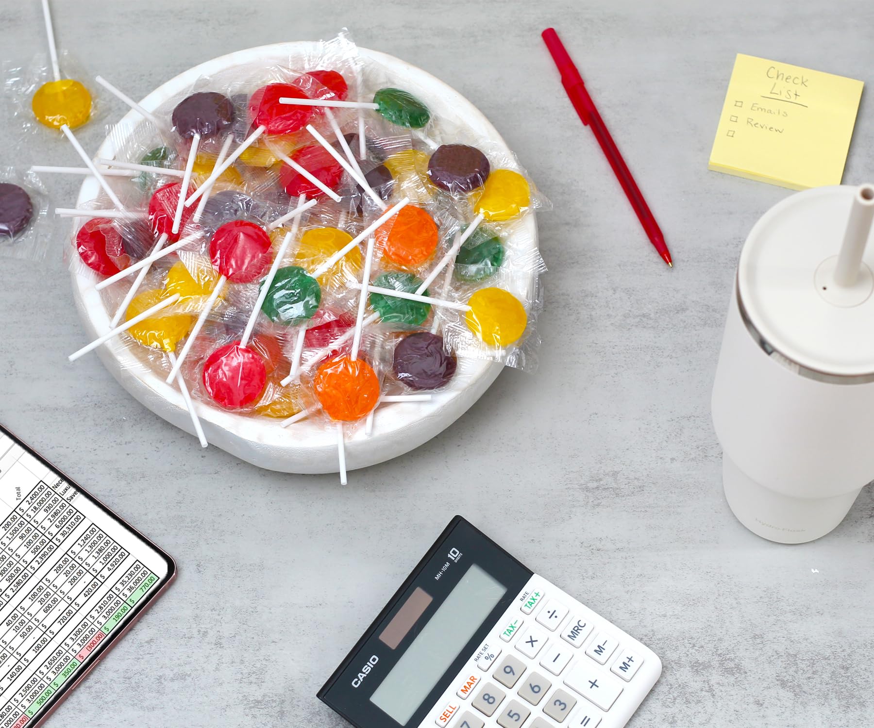 Dooboe bulk candy collection adds visual appeal to bowls.