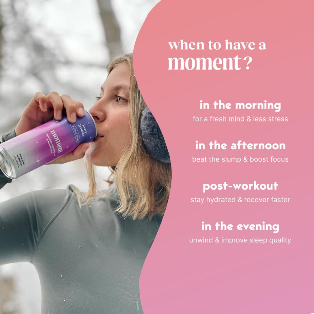 Moment berry jasmine close-up pour captures sparkling flavor ideal for mocktails.