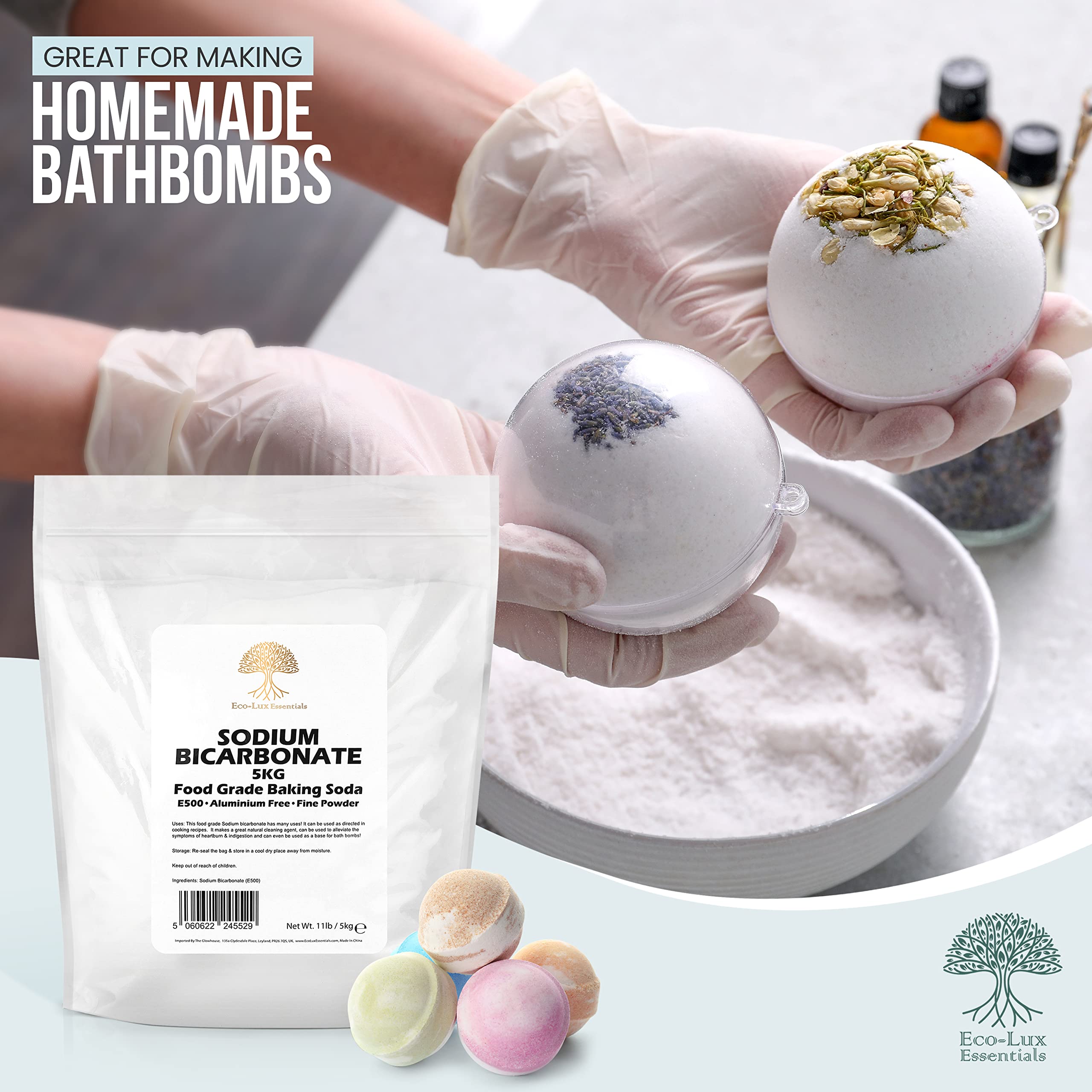 Bath bomb preparation with baking soda for fizz and texture