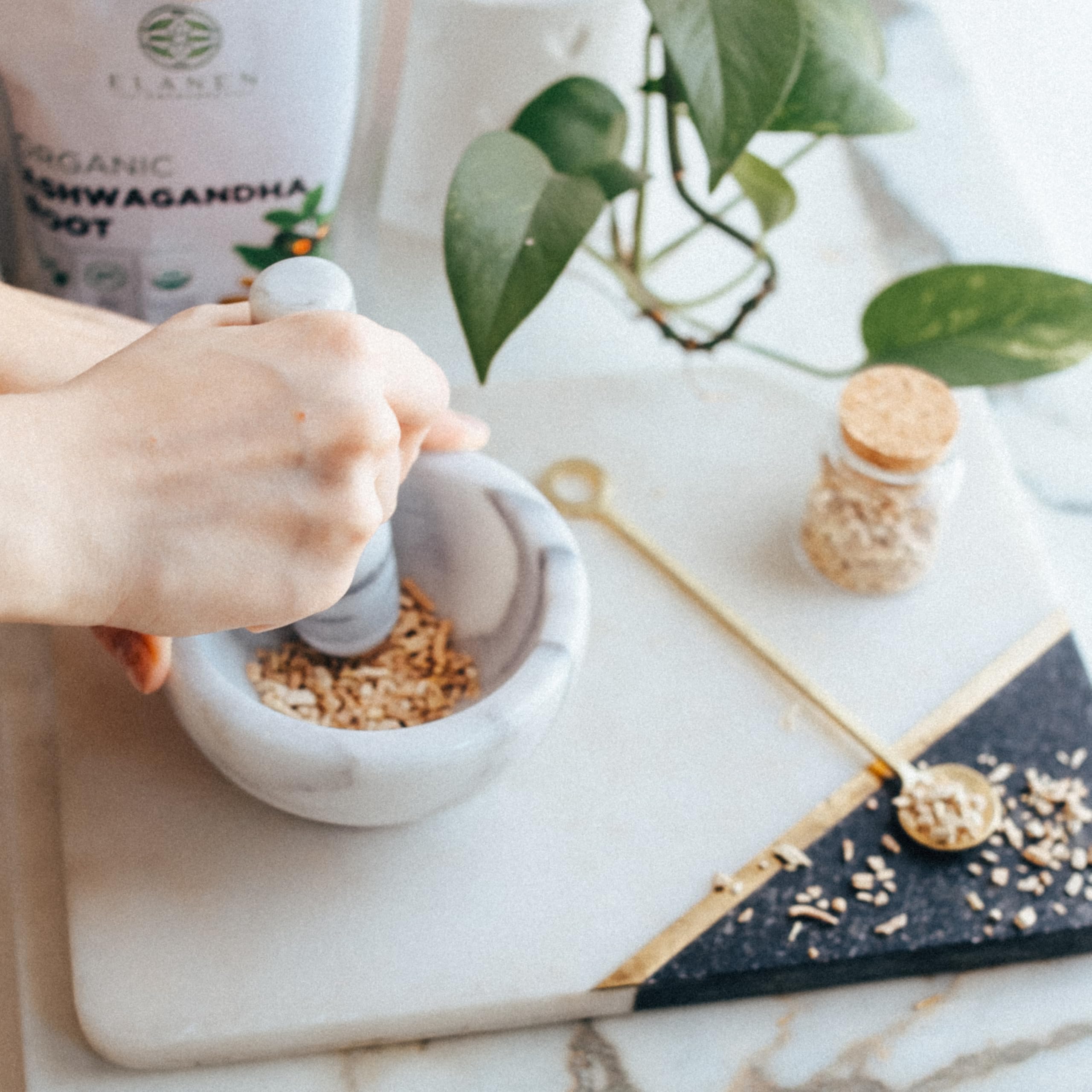 Elanen Naturals ashwagandha root organically grown in India