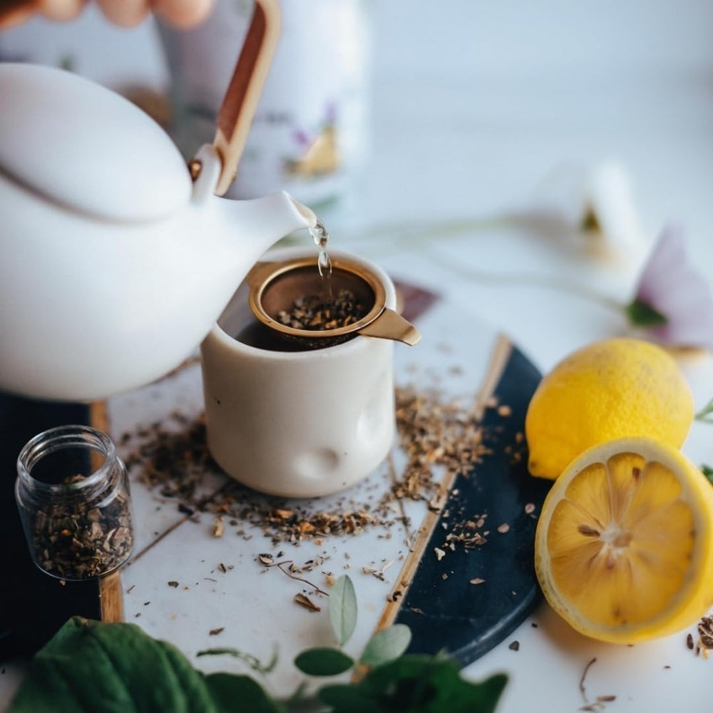 Elanen Naturals Breathe Tea leaf-steeping setup illustrating brewing steps.