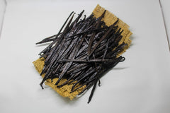 ESSENCE Vanilla Beans Papua closeup of supple pods ideal for baking and aroma