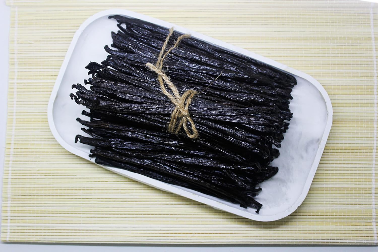 ESSENCE vanilla beans rich in vanillin for bold, smooth flavors in desserts and sauces