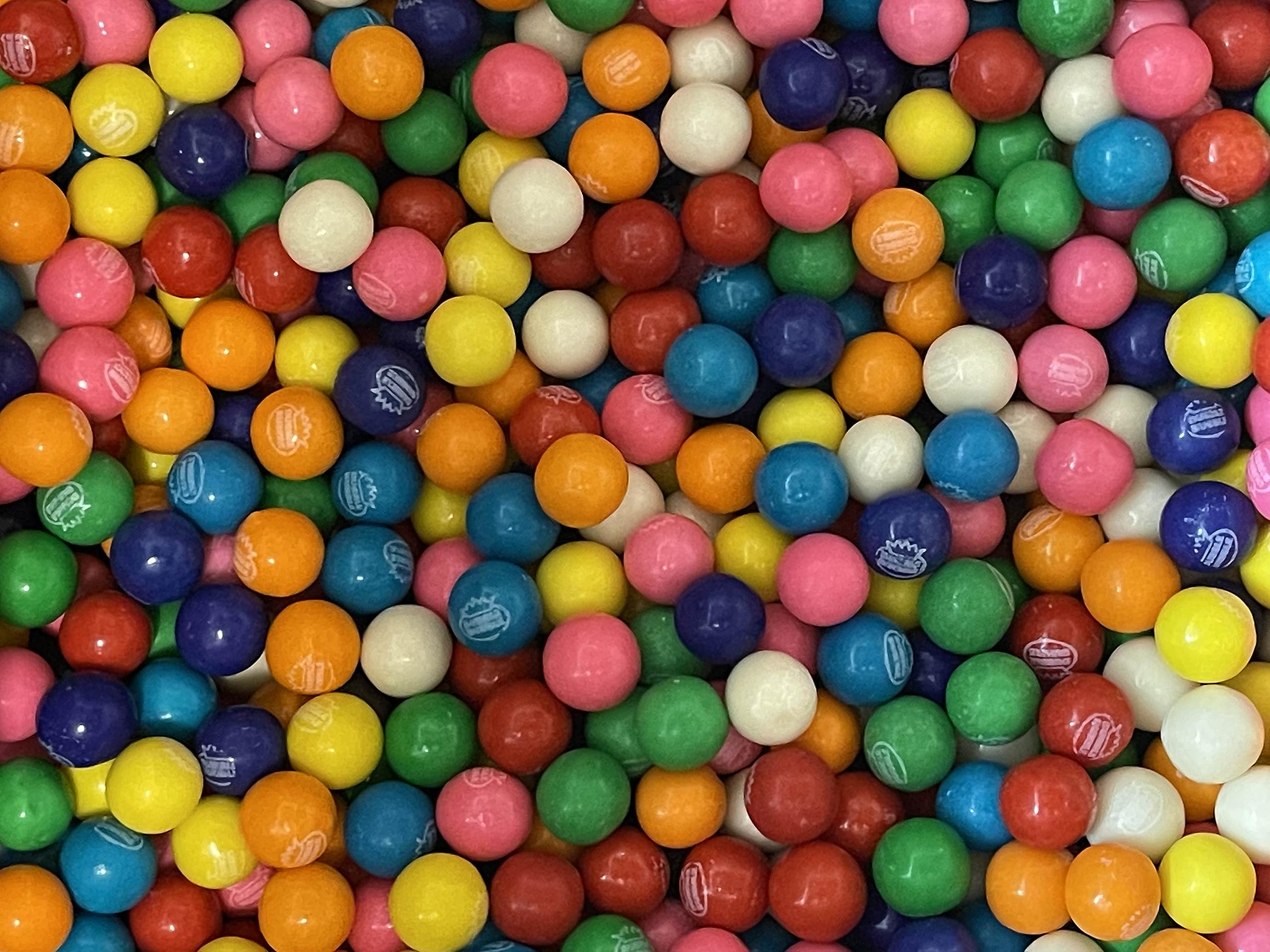 Eueasy Dubble Bubble closeup reveals a 14mm candy texture for consistent bite.