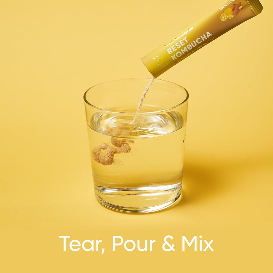 Everydaze Reset sparkling powder dissolving in water for a refreshing low-calorie drink