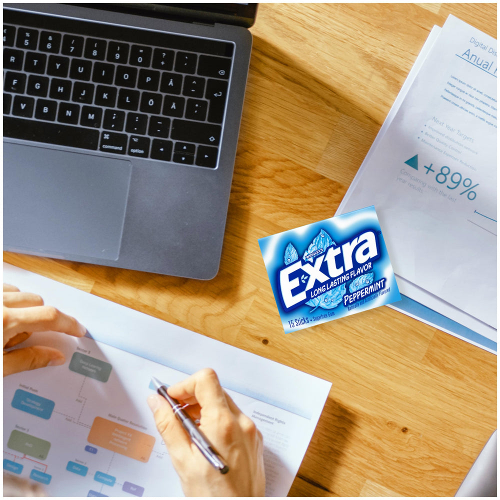 EXTRA Gum Peppermint travel-bag scene promotes on-the-go freshness on commutes.
