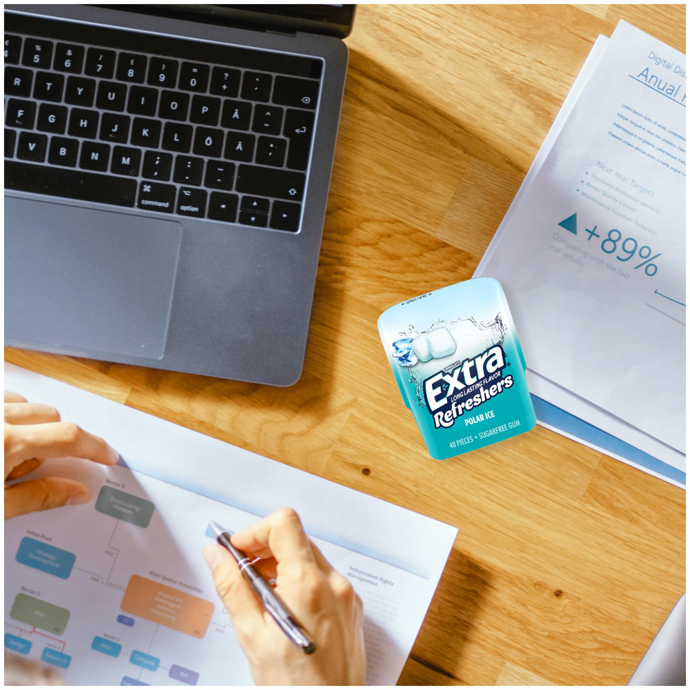 Extra Gum Refreshers Polar Ice portable pack fits into bags for quick resets.