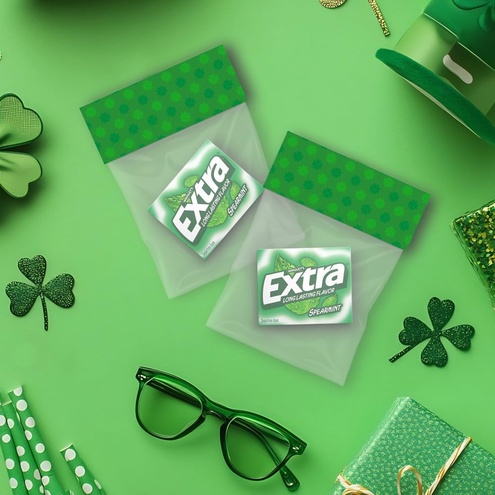 Students reach for Extra spearmint during a classroom break for quick breath refresh.