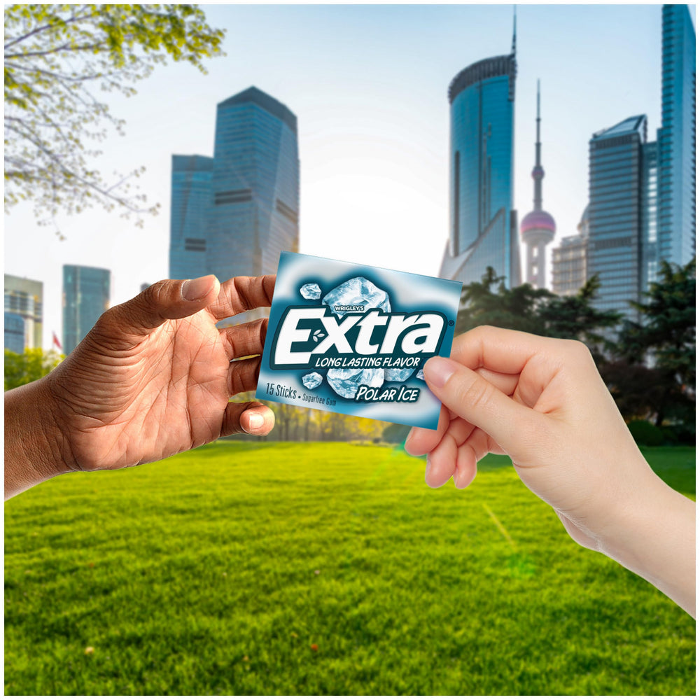 Extra Polar Ice gum refreshing mint flavor for all-day freshness.