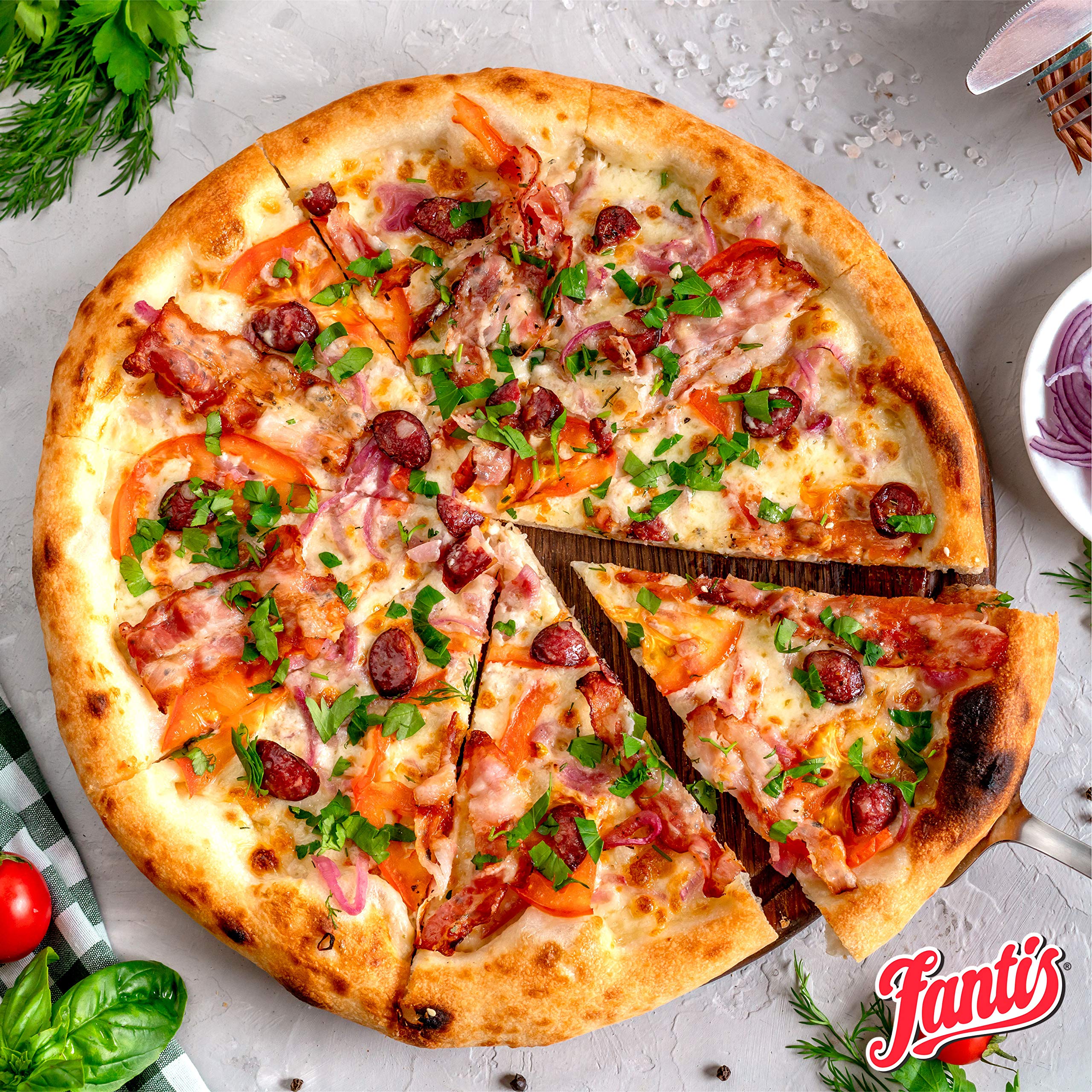 Fantis oregano enhancing pasta sauce with Mediterranean notes