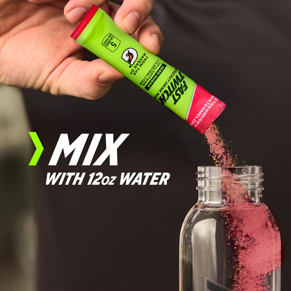 Fast Twitch packet open closeup demonstrates quick mix into water.