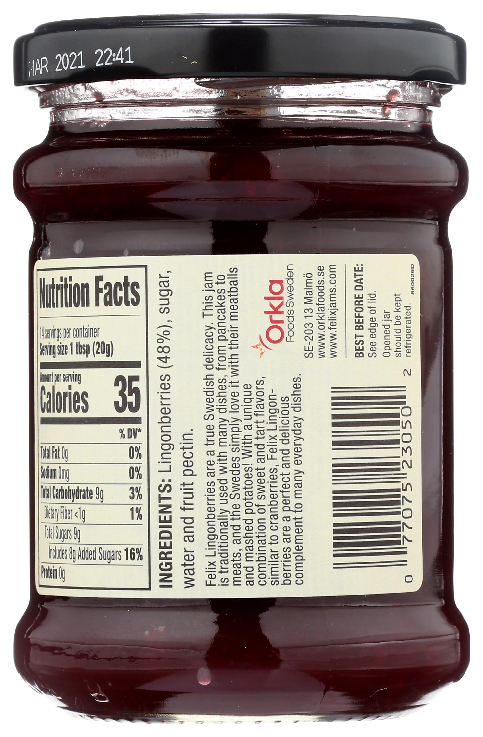 Felix Lingonberry Wild Jar open spread, rich berry flavor ready to serve.