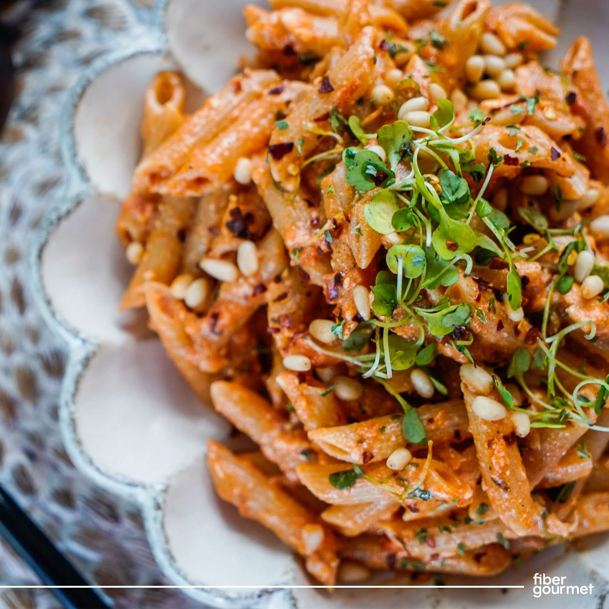 Keto-friendly Fiber Gourmet Light Penne with 17g net carbs per serving.