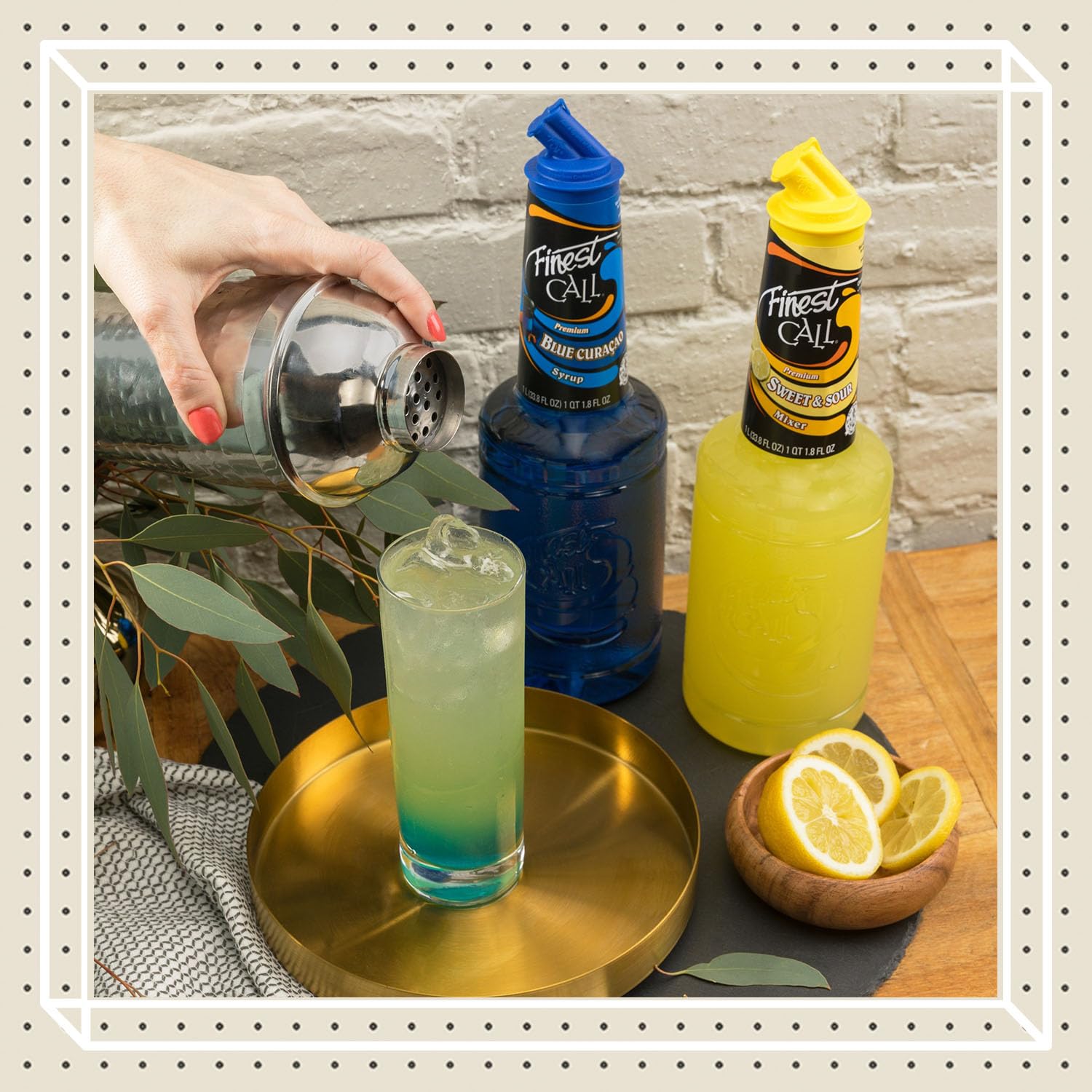 Finest Call Bar Syrup 1L bottle pour for smooth, consistent texture