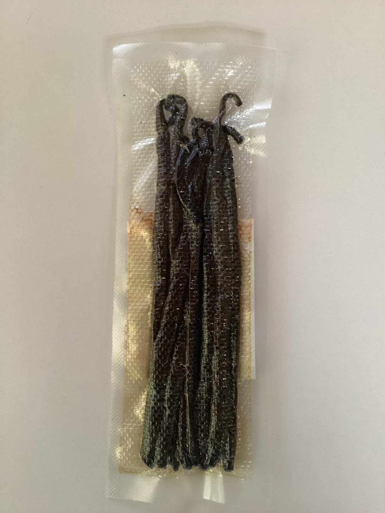 FITNCLEAN homemade vanilla extract idea with Madagascar beans.