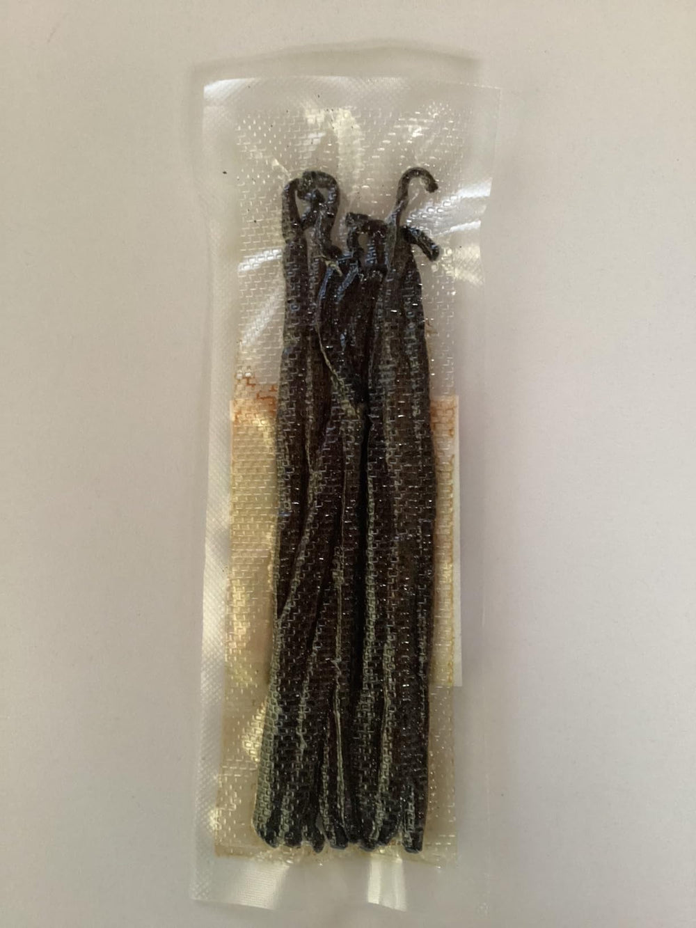 FITNCLEAN homemade vanilla extract idea with Madagascar beans.