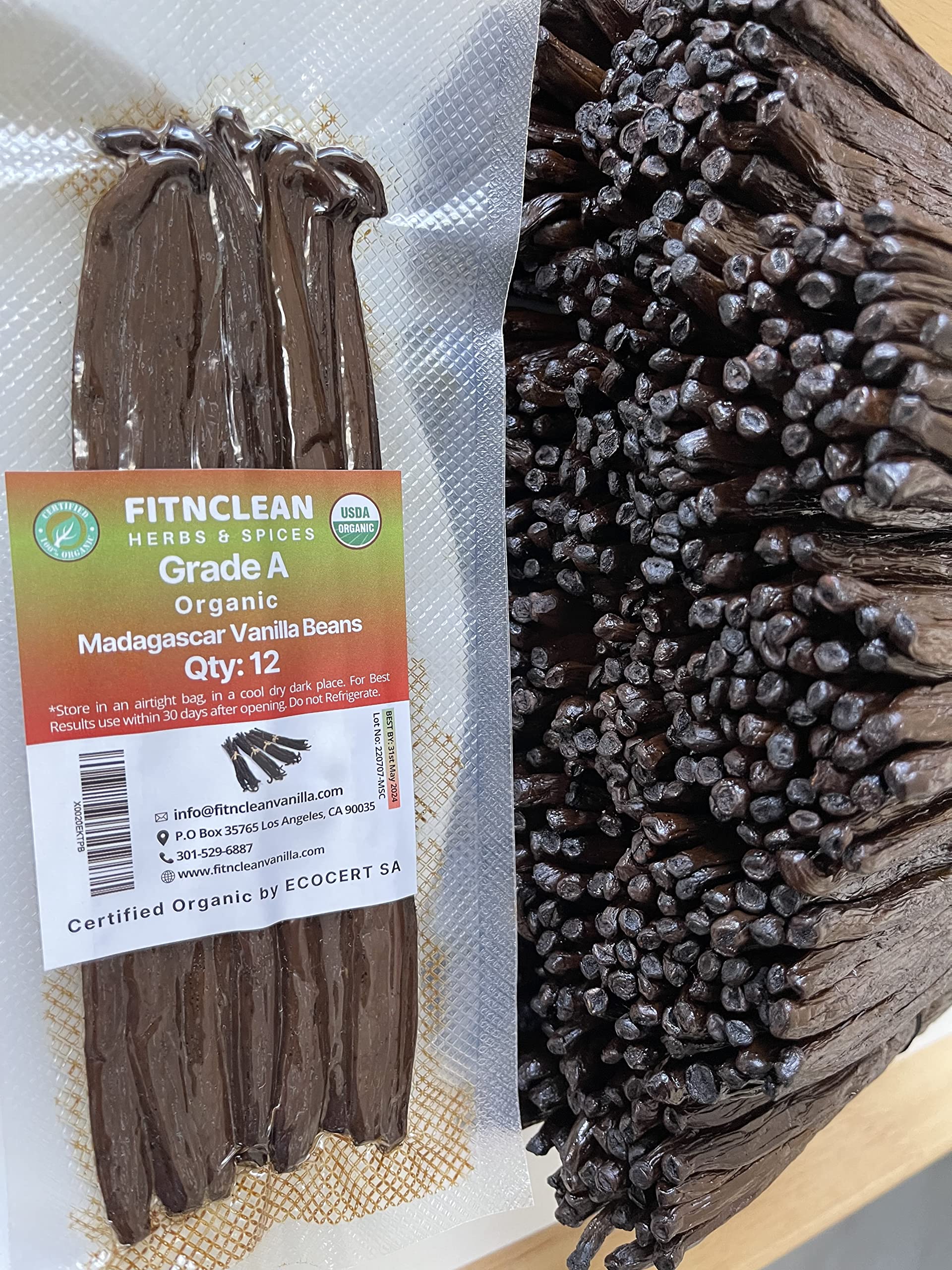 FITNCLEAN Madagascar vanilla beans, 6-7.5 inch pods, delivering premium aroma for baking.