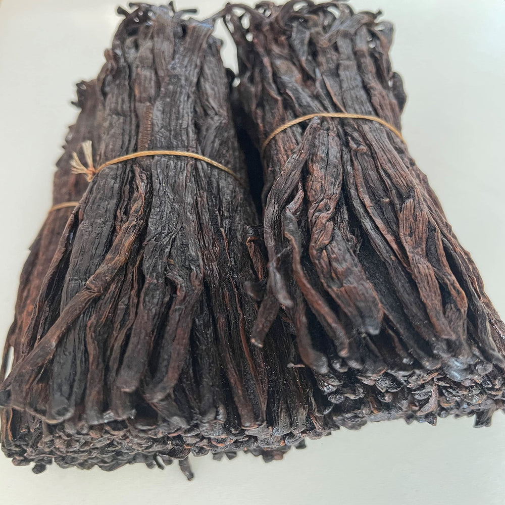 FITNCLEAN vanilla extract prep shows pieces ready for alcohol infusion