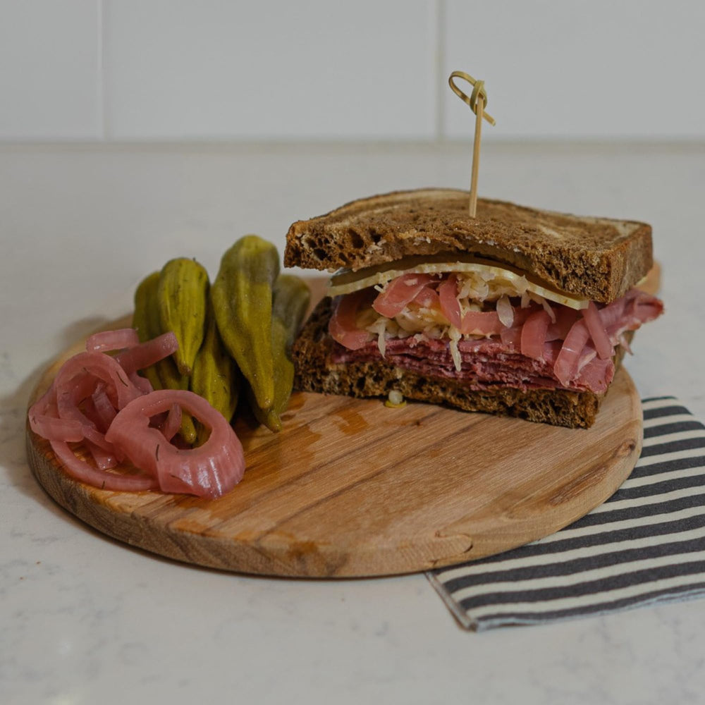 Foster's Pickled Red Onions back-of-jar, shows ingredients and nutrition for mindful snacking.