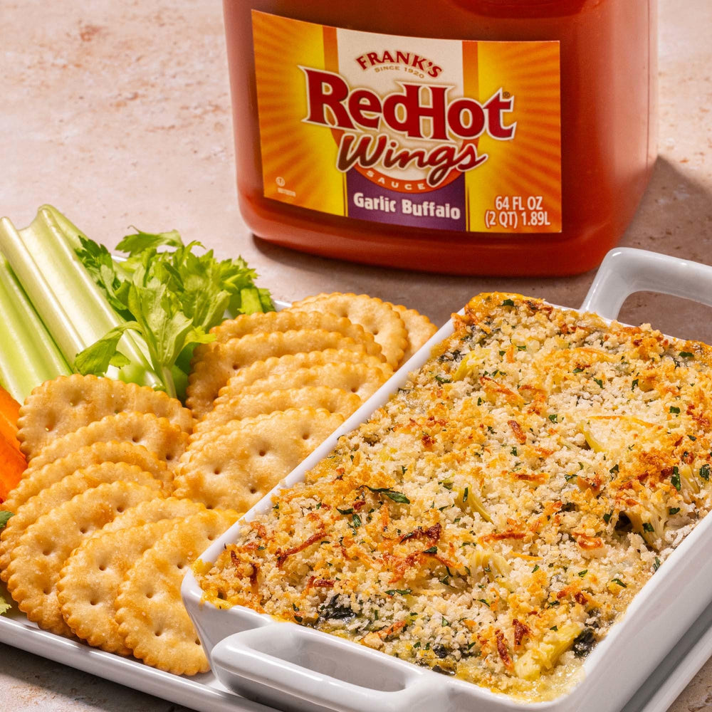 Franks RedHot Garlic Buffalo Wings Sauce restaurant-usage—ready-to-use sauce for quick-service menus.