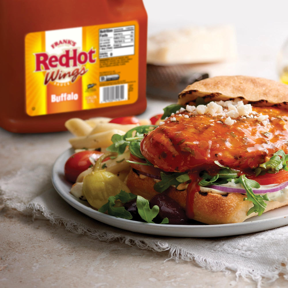 Frank's RedHot Original Buffalo Wings Sauce glossy-amber color signals rich flavor