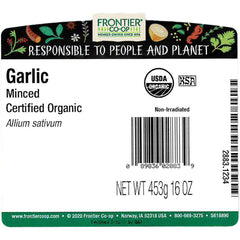 Organic garlic flakes in dried form ideal for sauces and rubs