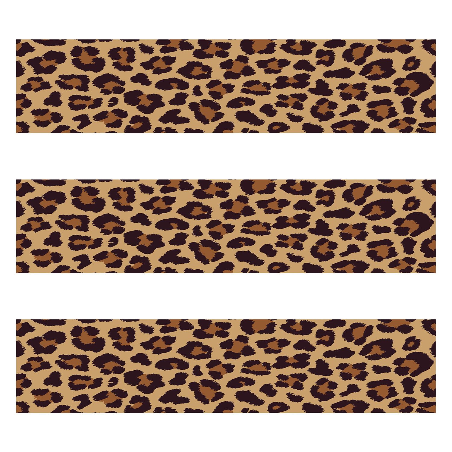 Fukaisu leopard-print edible border adds a vivid cake decoration.