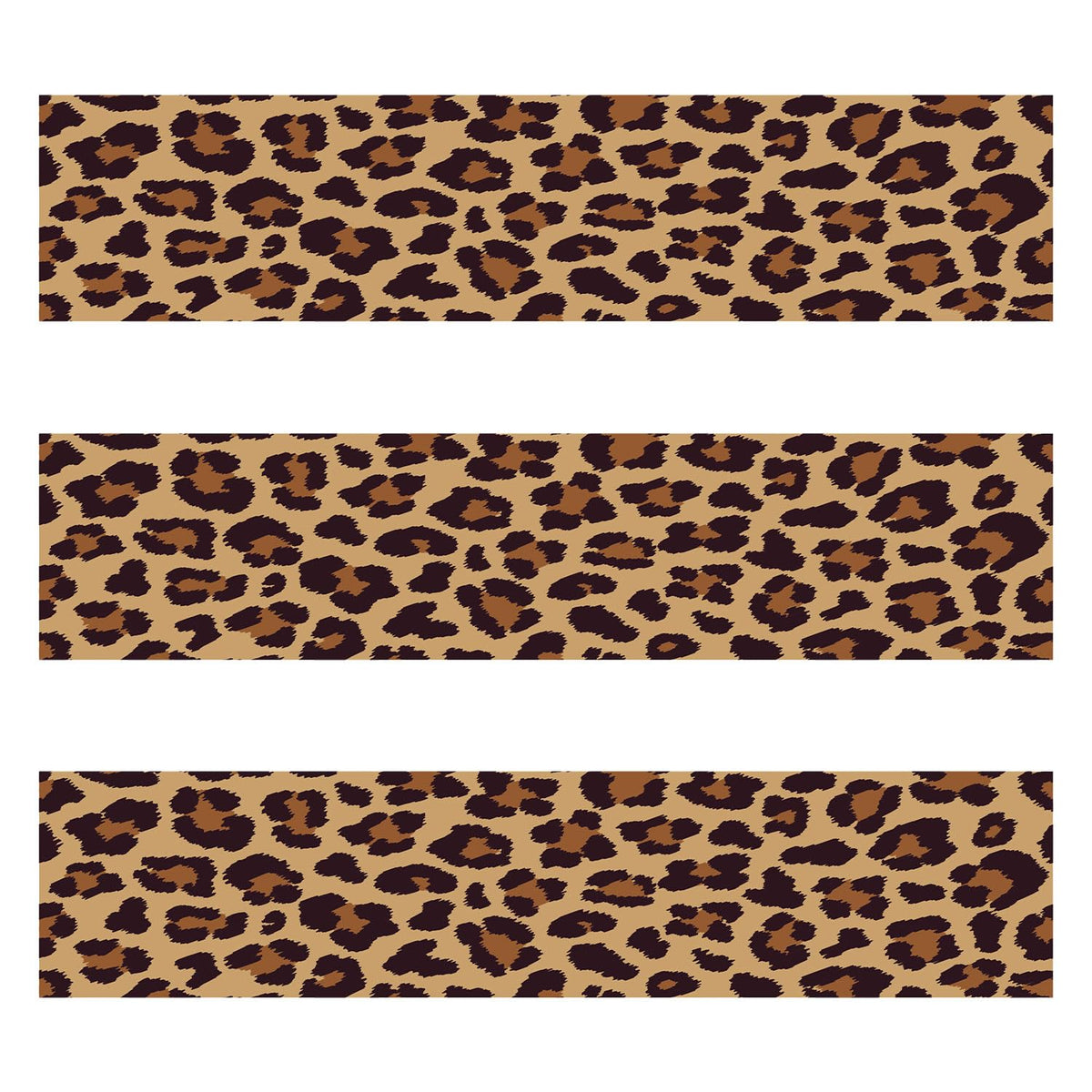 Fukaisu leopard-print edible border adds a vivid cake decoration.