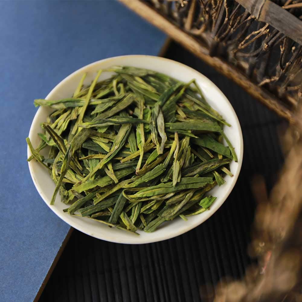 FullChea Longjing from Hangzhou highlights freshness and natural origin.