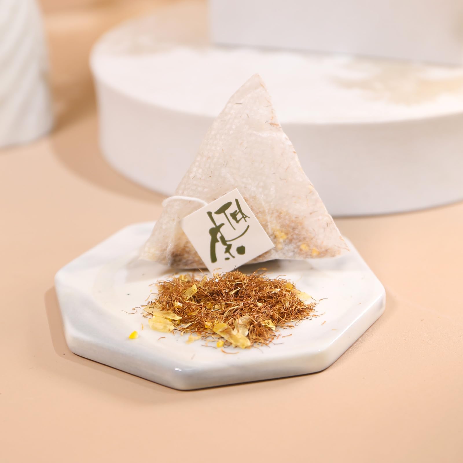 FullChea non-GMO, caffeine-free tea offering a gentle, natural flavor.