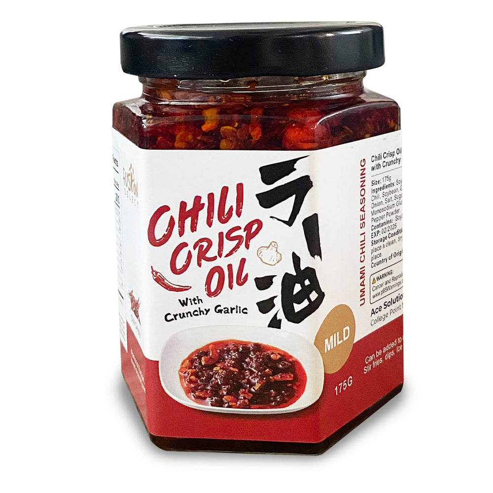 Fusion Select 175g chili crisp oil bottle showing crunchy garlic and peppers for flavor