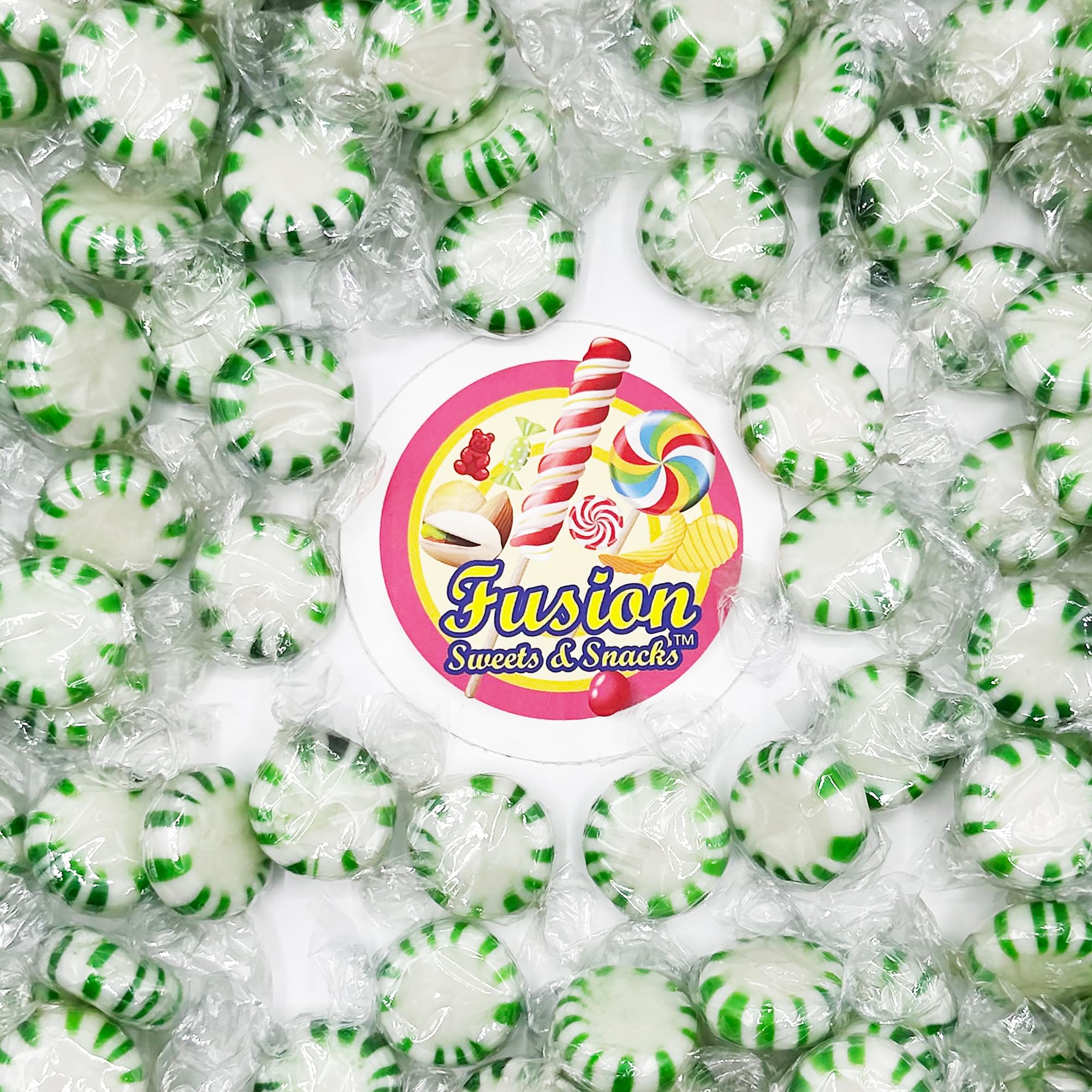 Pocket-size Starlight Spearmint pack for on-the-go breath refresh.
