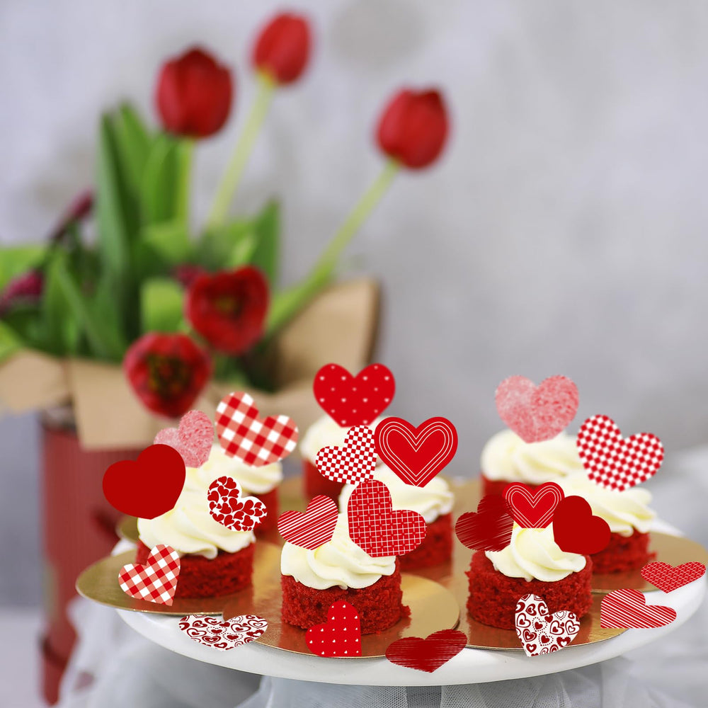 Fyeoxle wafer-paper heart design topper for elegant cake desserts.