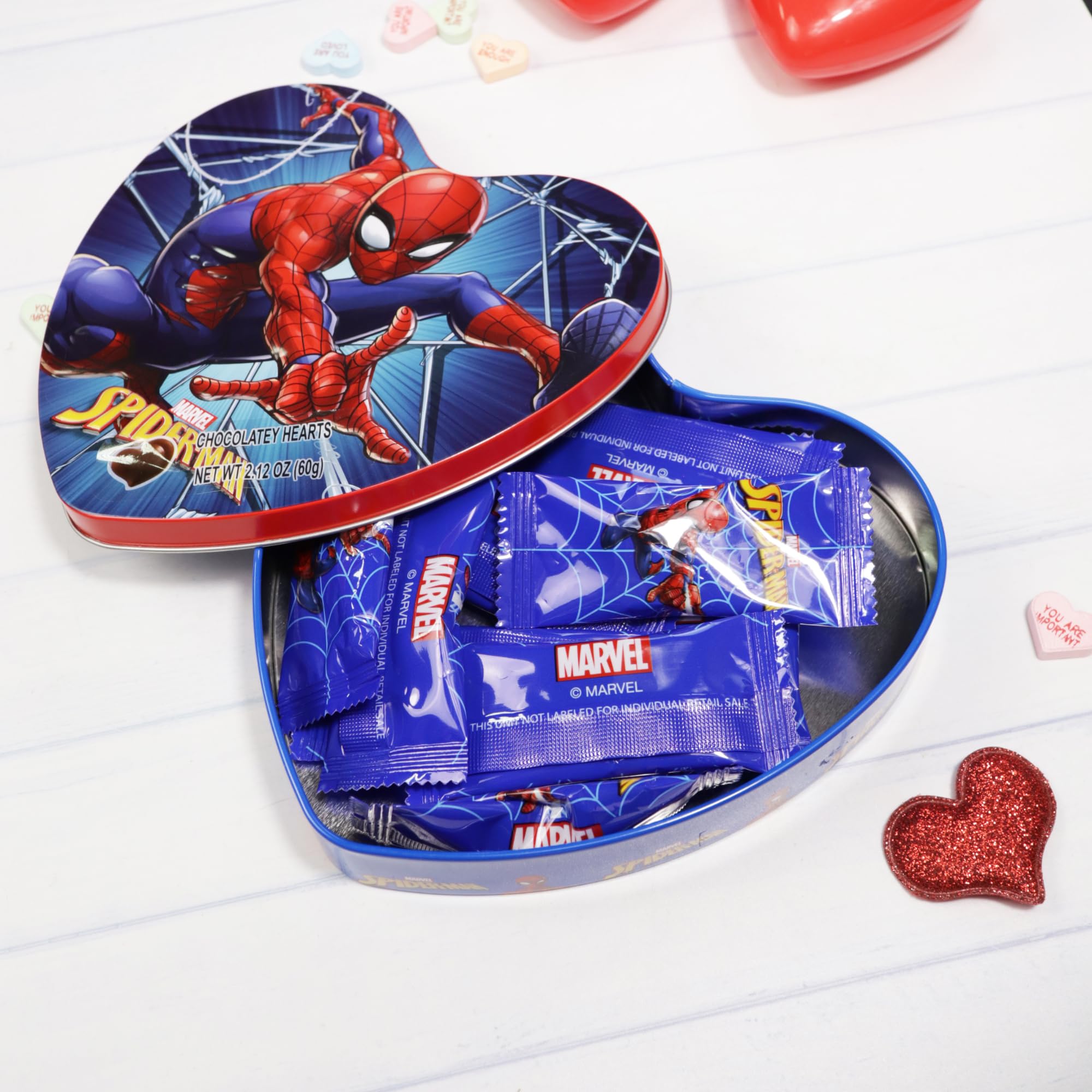 Galerie packaging details shown for premium gift presentation