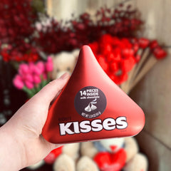 Galerie Hershey Kisses Valentine’s display-ready packaging makes gifting simple for romantic celebrations.