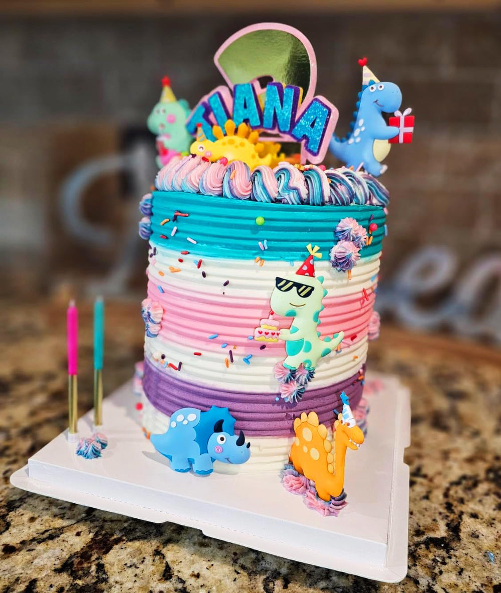 GallaRato kids birthday dino toppers set enhances cake presentation.