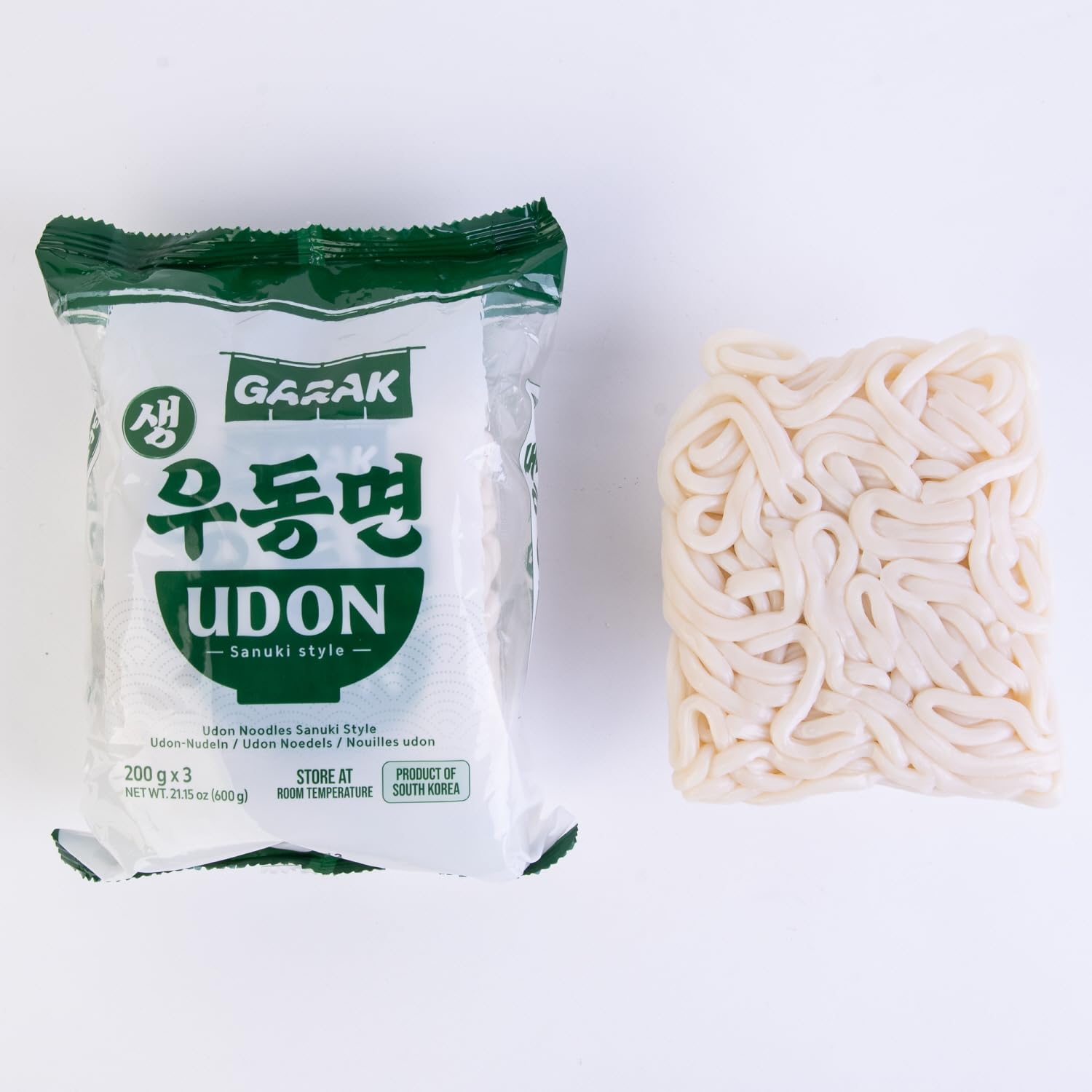 Garak udon noodles simmering broth ready image hints comforting soup.