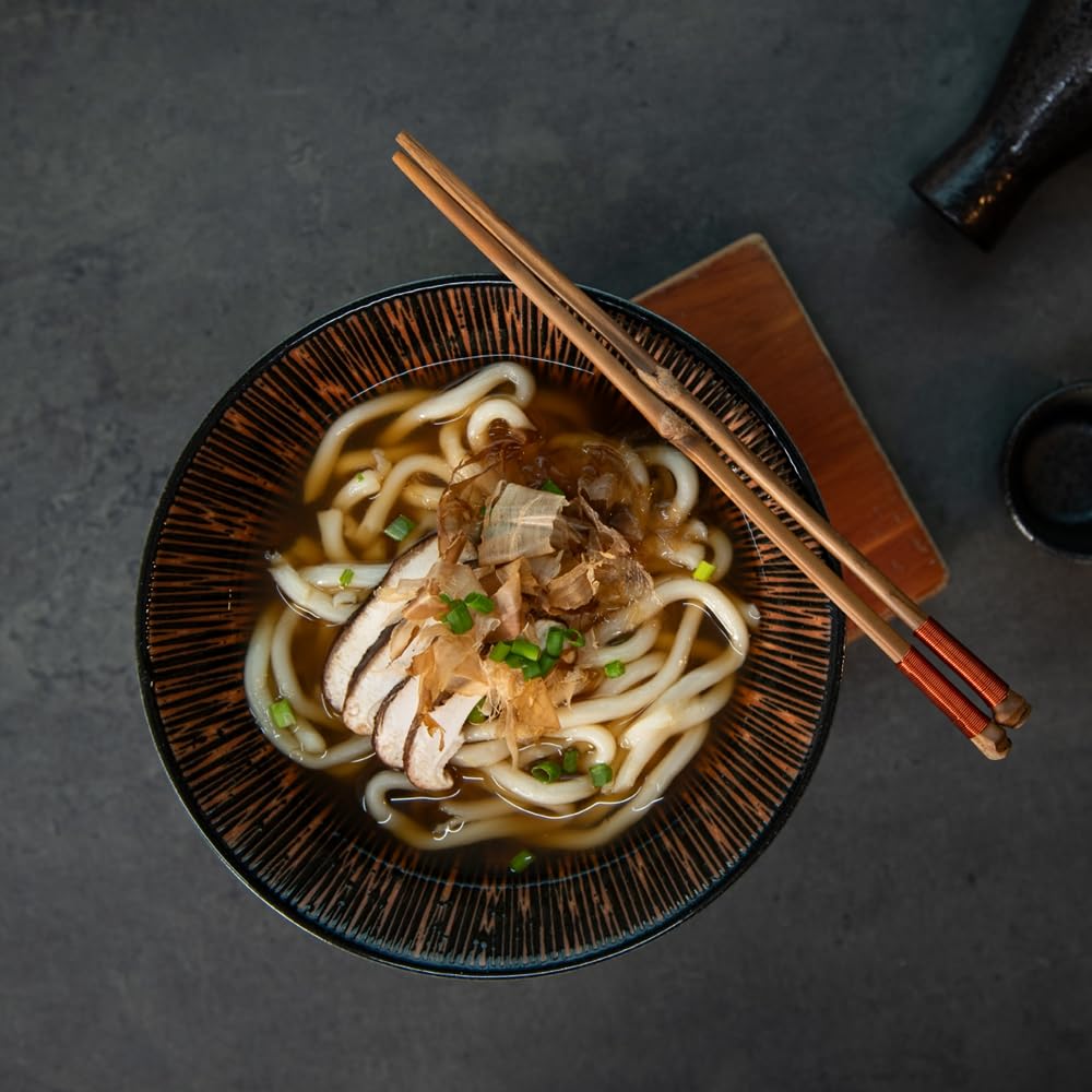 Garak udon noodles three servings display demonstrates portion control.