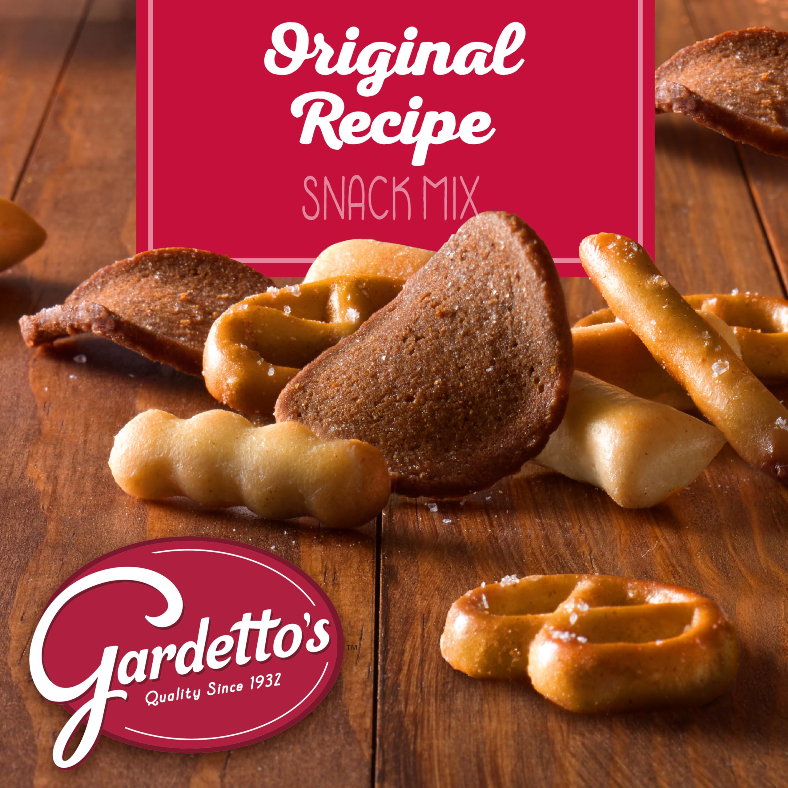 Close-up of crunchy breadsticks and rye chips from Gardetto's Original Recipe for a satisfying crunch.