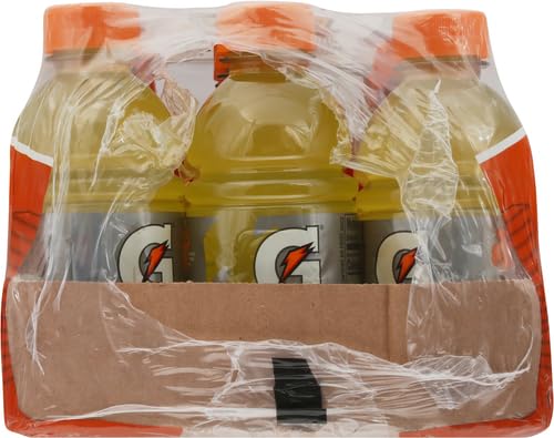 Athlete pours Gatorade Thirst Quencher to stay energized during practice.