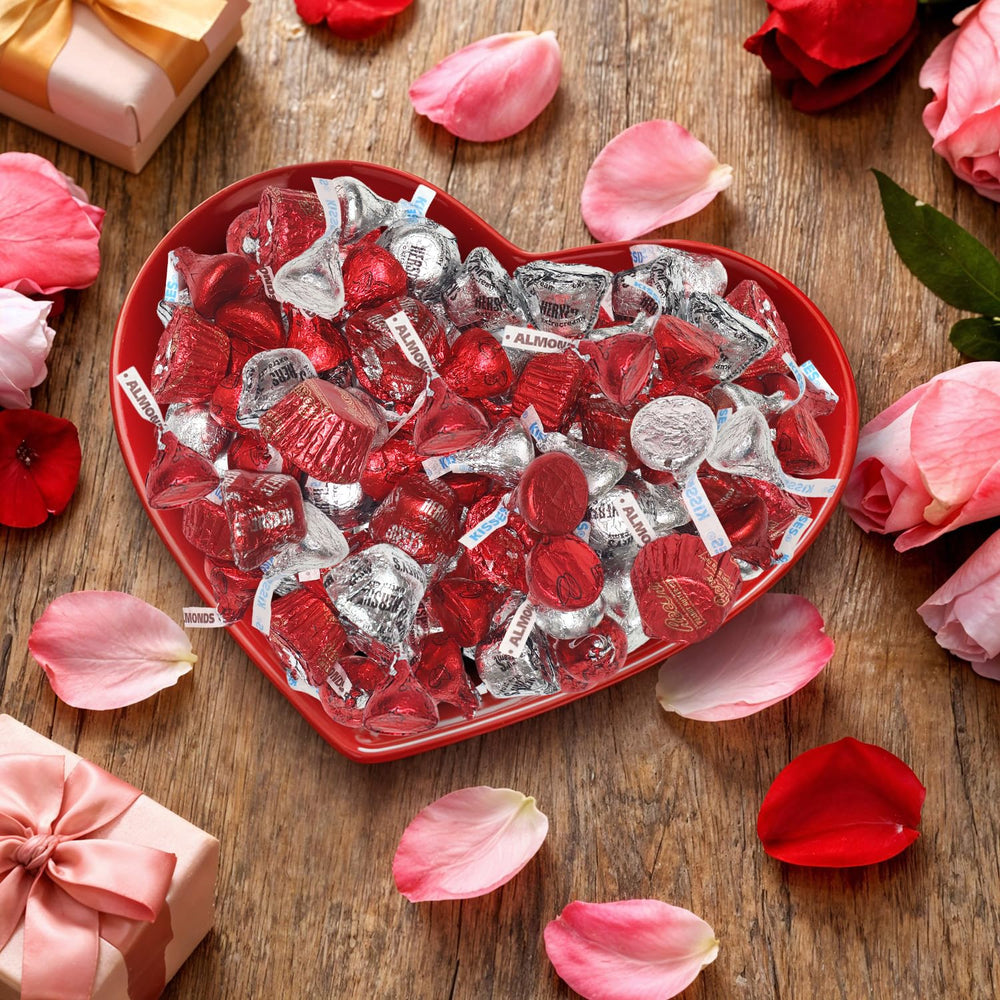 GEEOOLLAH 2 lb bulk candy displayed for events and celebrations