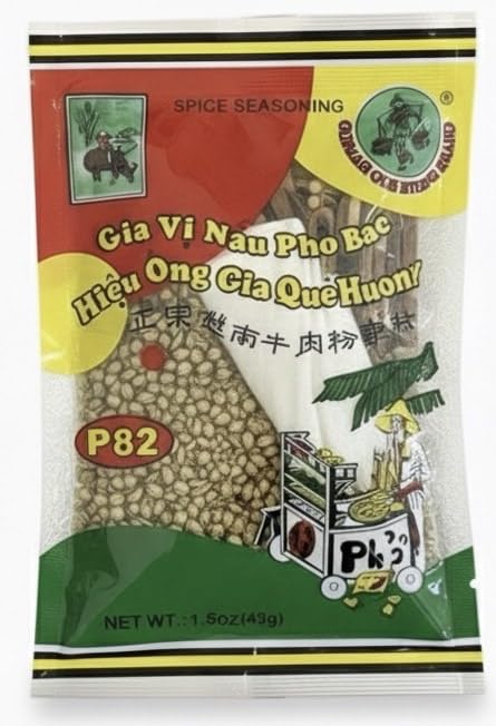 Generic Old Man Que Huong Pho Bac spice seasoning packet enhances authentic pho broth.