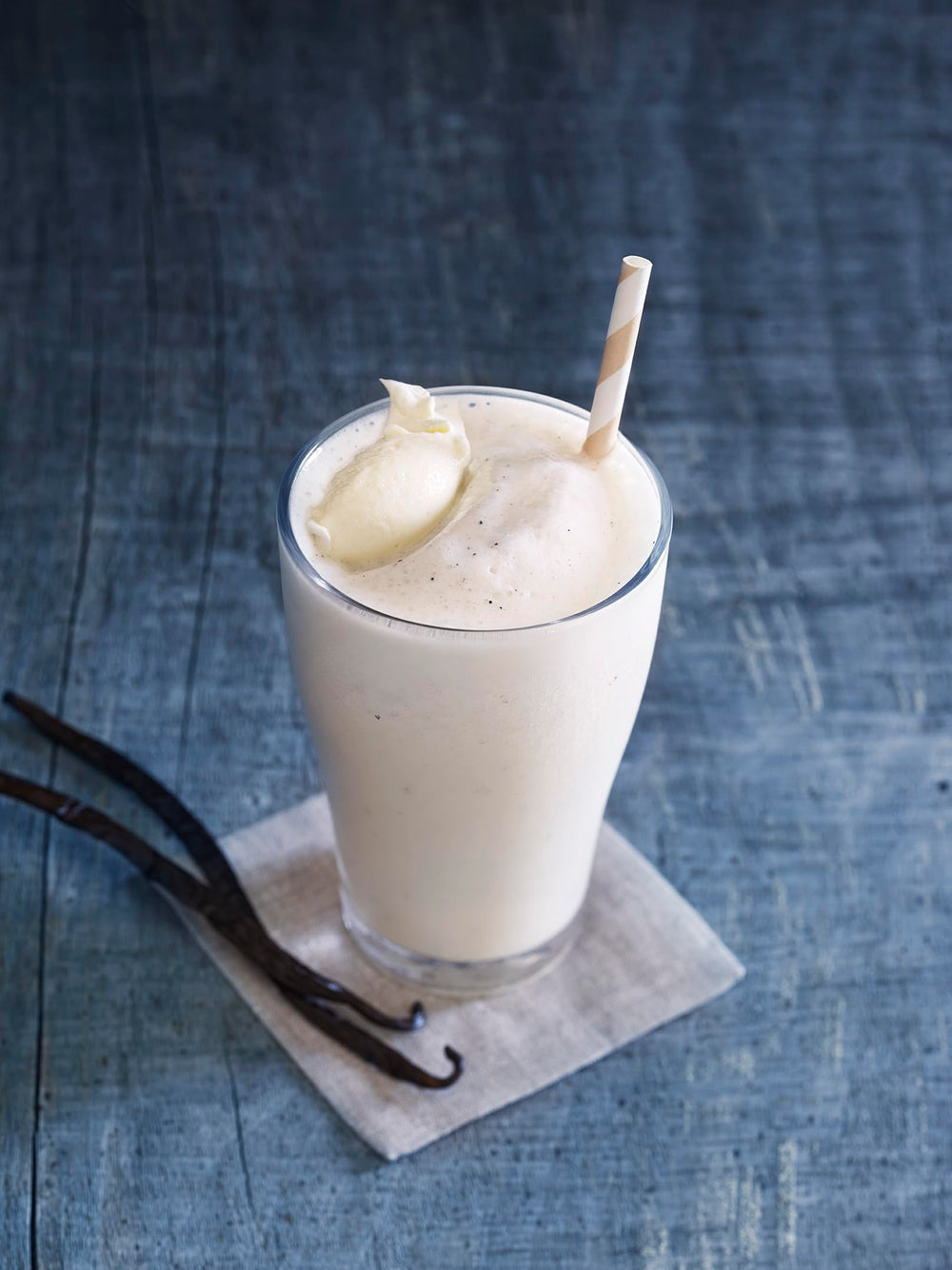 Ghirardelli Vanilla Frappé Mix blended with ice for a creamy cafe-style smoothie.