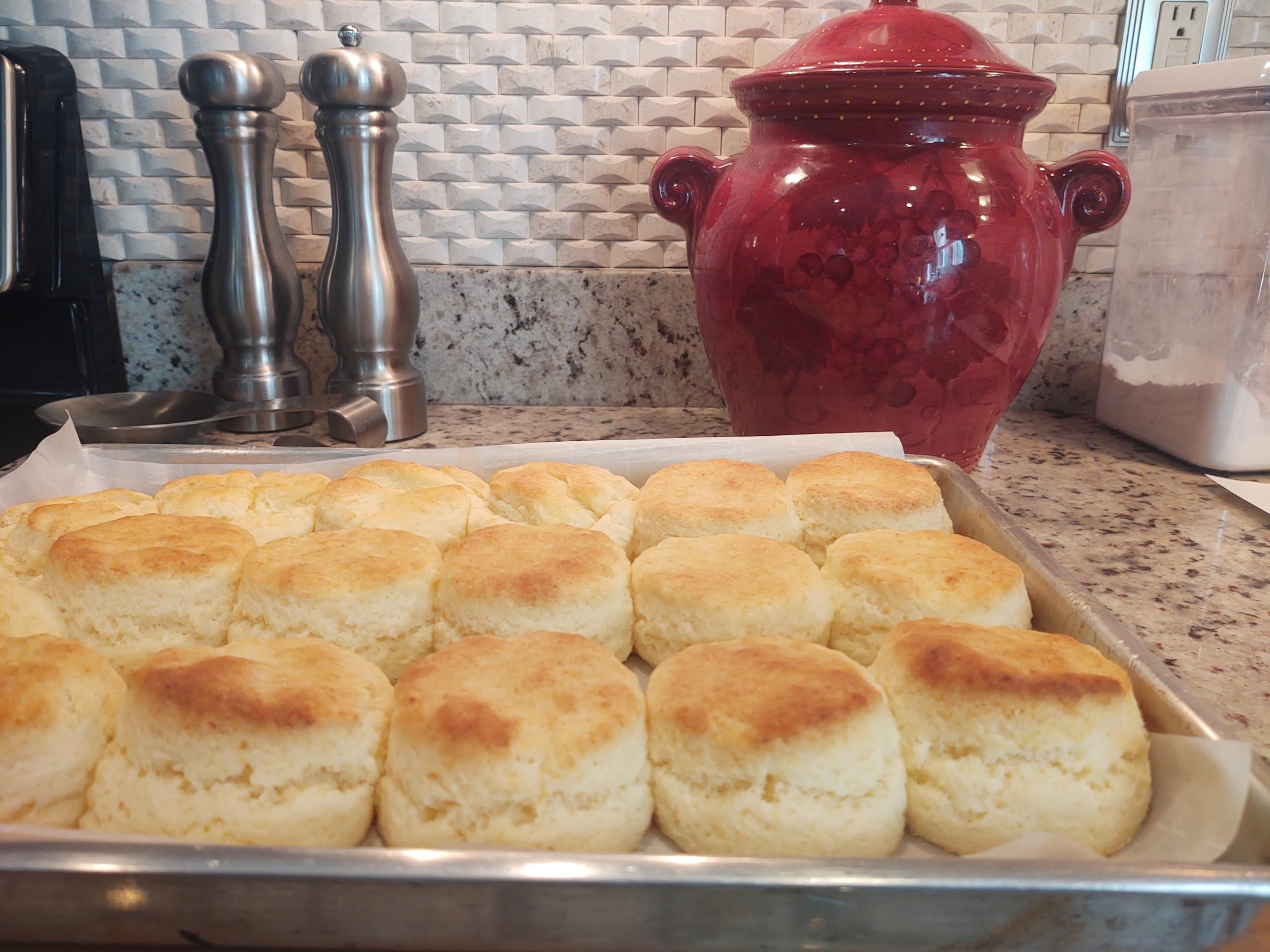 Glutenfreeee biscuit mix kitchen-scene emphasizing everyday gluten-free breakfast ideas.