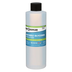 Glycerin Supplier bottle being poured to blend in DIY formulations.