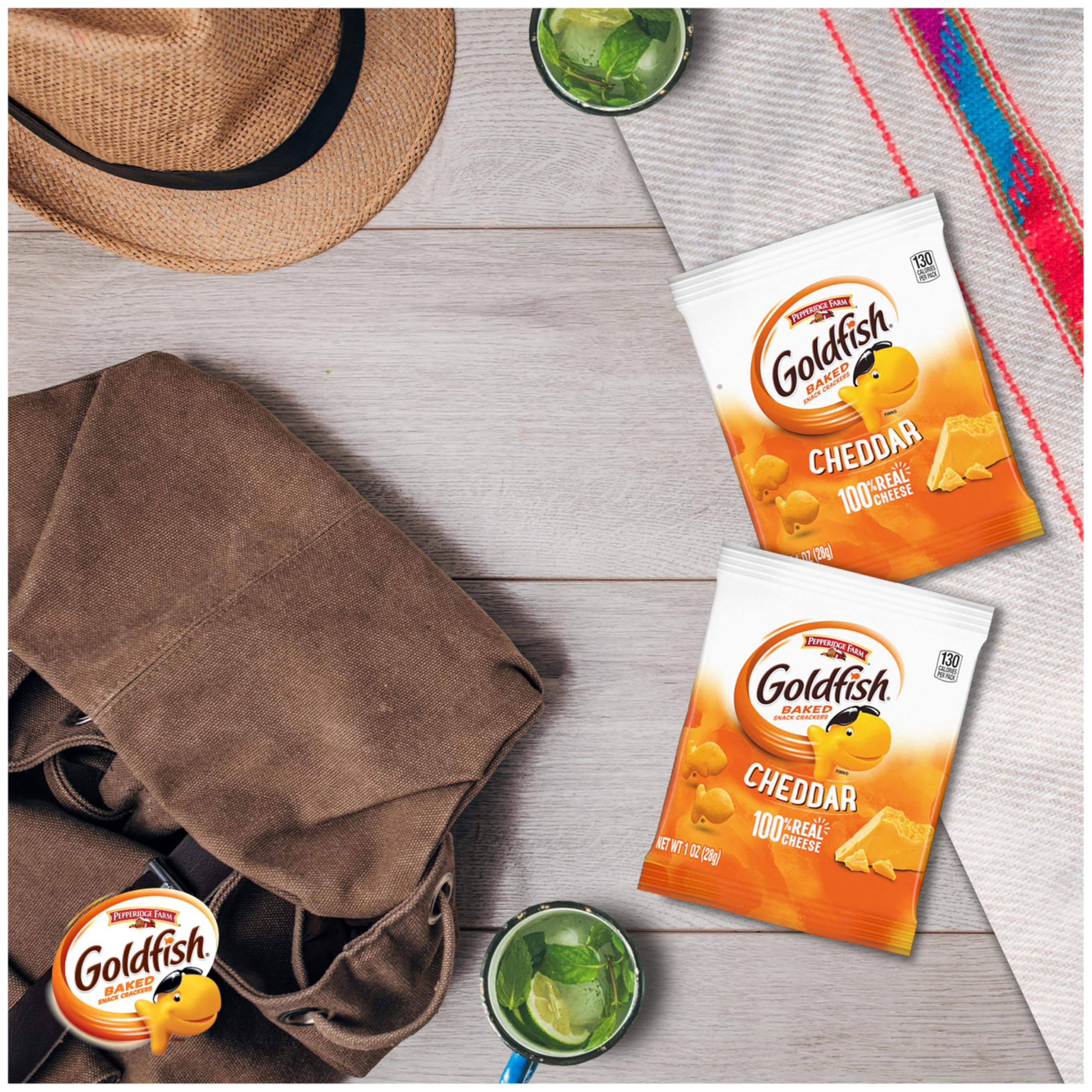 Goldfish Cheddar Crackers sandwich fruit pairing: adds crunch to lunchtime.