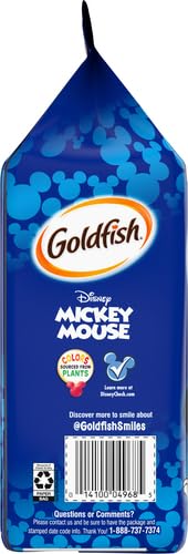 Goldfish cheddar crackers as a cozy movie night snack