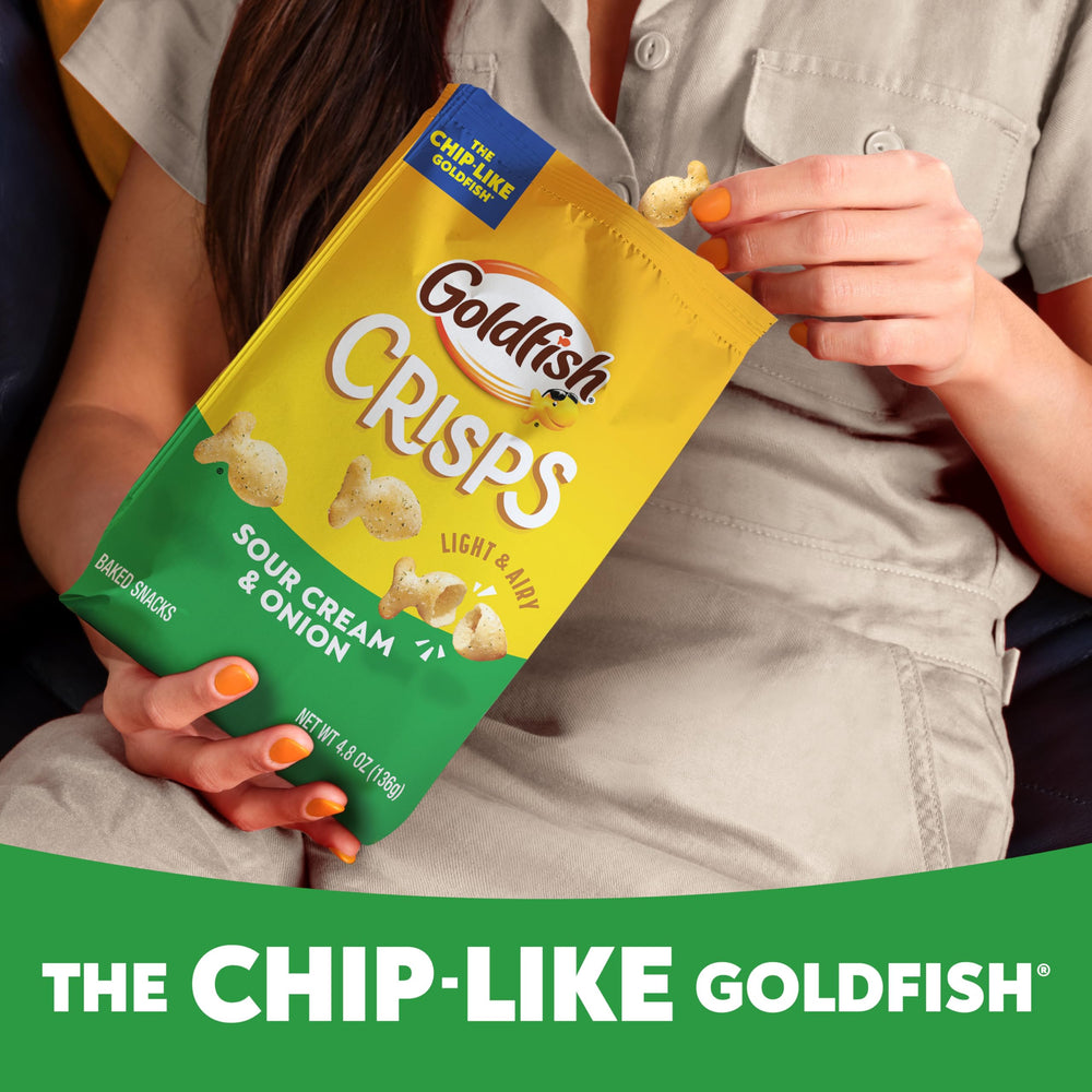 Goldfish Sour Cream and Onion baked crackers in a bowl, great for sharing.