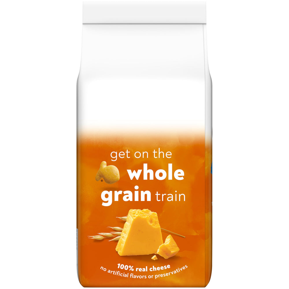 Goldfish whole grain cheddar crackers in a lunchbox