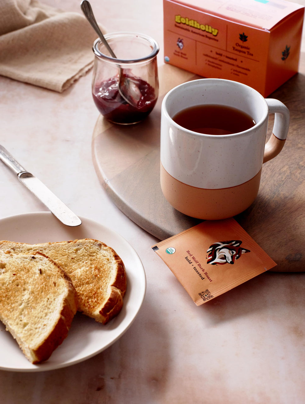 Goldholly Yaupon Tea toast notes close-up highlight bold flavor.